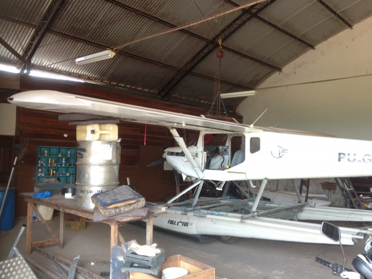 We had a block and tackle to lift up the wing attach points. then things under each wing to stabelize it